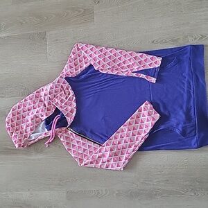 Women's long sleeve hoddie!